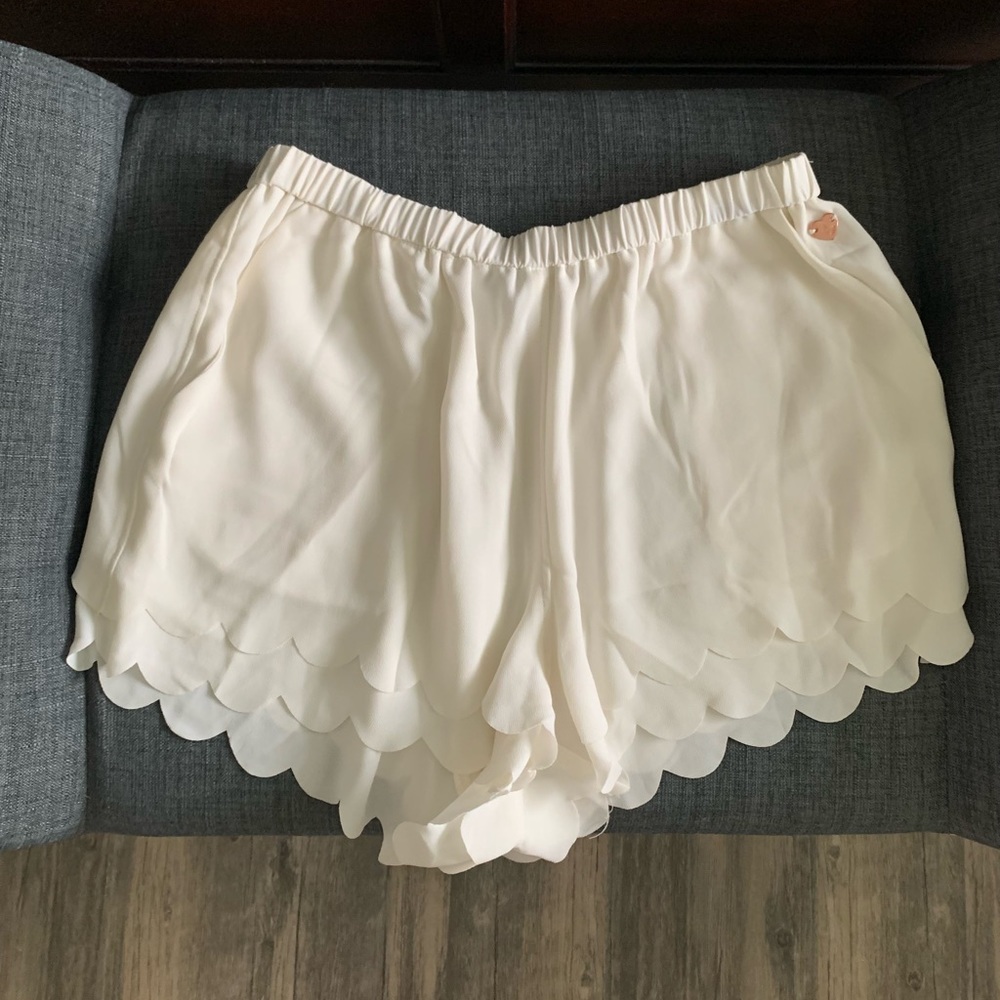 Kendall and Kylie size small white shorts